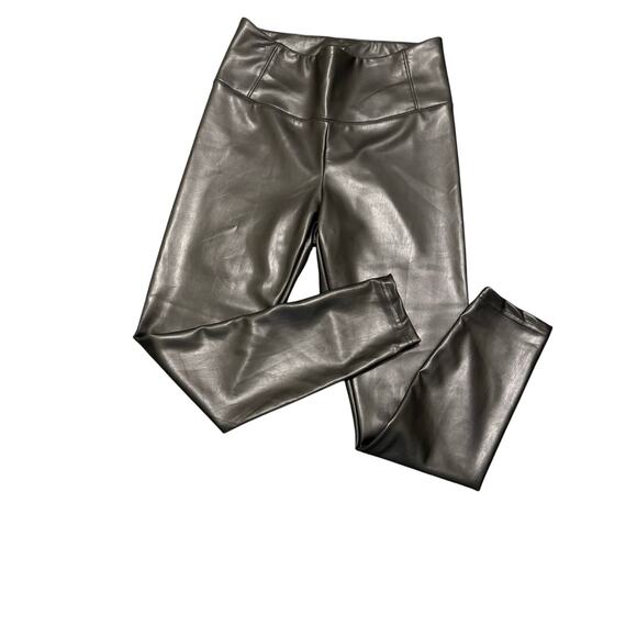 Rachel Zoe 8 high rise & waisted black soft faux leather ankle step in pants - Picture 2 of 10